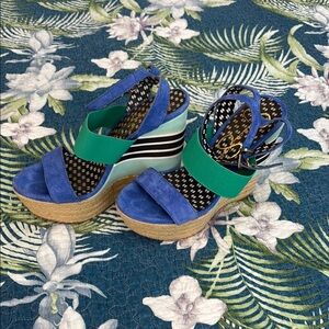 Rare Jessica Simpson Blue and Green Wedges with Bold Design